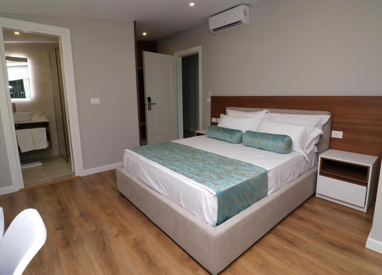 Vila Elarad Vlorë Buitenkant foto